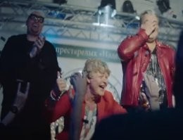 Он уже давно в доме престарелых