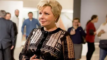 Я скину за него. Смотрите - Елена Юрьевна Гагарина. Зависти, правда, особой как-то не чувствую. )