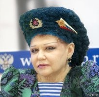 Салага, чё ты против Валюхи имеешь против?!