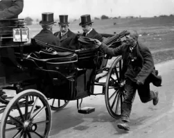 Это хохол.Традиция.