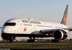 я в аэропотру работаю, и первый самолёт с енотовой мордой довольно долгое время был 787 боинг а не эйрбас, а потом уже понеслось