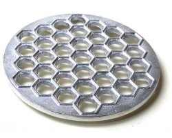 Далеко не всё. Аналога пельменницы не припомню. Кстати, приведенный вариант не столь и удобен. Был более простой.