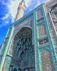 На втором фото мечеть в СПб