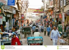 "Кольцу ювелиры дали имя «Ами», что на санскрите означает «бессмертие»"
Достаточно пройти с таким колечком по улицам Индии и "бессмертие", тебя само найдет!