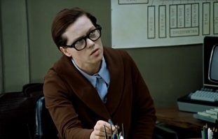 Товарищ Л.П. Калугина на гражданина Б.Пита смотрит с осуждением :)