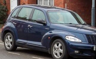 Что не так?
Асимметрия - заднюю часть как будто от другого авто взяли и к передней части подогнали.