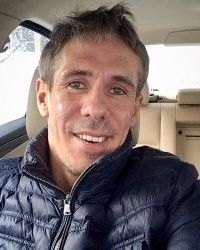 Пинать *** стало проще: американский бренд выпустил кроссовки из фаллоимитаторов