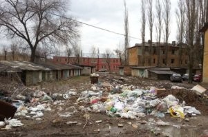 Я вам таких фото подберу из любого города. Тем более российского
В Париже встречал Новый год. Правда, это было ещё до миграционного бума. В Воронеже не был, был в Смоленске, Вязьме, Можайске. И, конечно, Москве. Хотите подборку фоток «русского мира»?
Помню как на трассе Берлин-Москва к некоторым туалетам даже нельзя подойти было, не говоря уже чтоб попасть внутрь. А рядом - дома, магазинчики.. Как люди живут в таком дерьме - хз.
P.S. На прощание - подборка фото из «приятного города» Наслаждайтесь