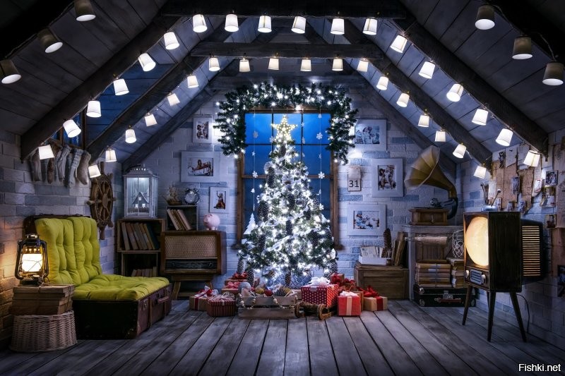 Занимаюсь детской фотографией. Любим помастерить декорации, реквизит и костюмы.  Многое в кадре сделано в нашей мастерской.