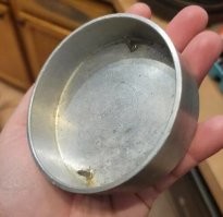 Угу, верю, у бутылок с молоком горлышко обычно более 10 см - как раз подойдет.