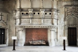 Камин у вас, видимо, маловат...