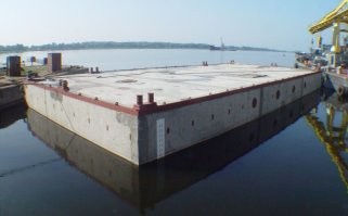 и в основном основание у них отливалось из бетона ....
Не убиваемые были конструкции....