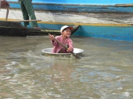 Не надо ляля, система работает. Я с братом рассекал по болоту у бабушки. Вон и коте в теме.