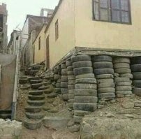 Тот же дом снизу.