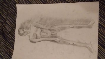 Это одни из первых её работ в реалистичном стиле (я помогал только морально)... 
Сейчас ушла из реалистика (что я остро не одобряю)