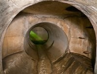 И что бы в нём не поместиться 12-ти человекам? Там всё Люблино запросто уберётся.Видимо была задача по каким то работам и никто не ожидал сильного ливня.