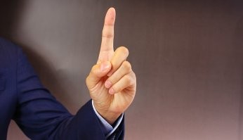 Лови, ещё посмеёшься. И не благодари.