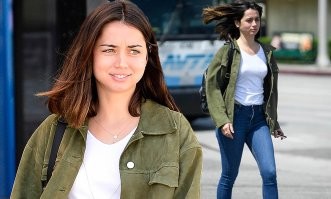 В каком месте она смуглая?