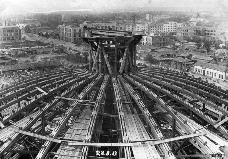 Новосибирск: стр-ва - Оперного театра, Первого Обского моста, ГПНТБ, Н-ская ГЭС, жилой дом на пл.Ленина, каменьщицы на Красном пр-кте, стр-во Академгородка, стр-во Коммунального моста, стр-во учебных корпусов на пр-кте Маркса.  С Днём строителя, друзья!