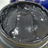 не этим ли "мёдом" привода смазывают?