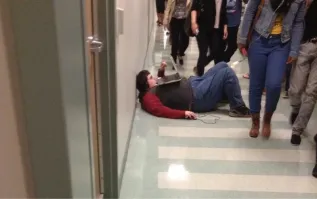 Так и хочется засадить с ноги по жирной жопе.