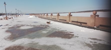 Охрентельно крупный город Тарко-Сале... На последнем фото, на зажнем плане - дом престарелых.

А если покопалься, то не то, что в каждой стране, городе, районе, он и в каждой квартире есть место, где бардак.