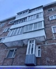 я думаю это "курительная комната"