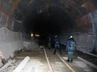 <<на самом деле>>
.. заброшенный туннель ...