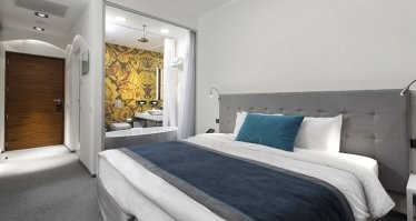 Вот вам номер из отеля в Эсто-садок, Красная Поляна.