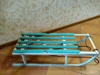 Вот винтажные санки. Мне в детстве служили,  теперь моим детям служат, думаю и моим внукам служить будут.