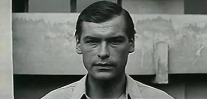 А вот, к слову, первый советский киборг, вернее сигом ("синт-гомо") из фильма "Под созвездием Близнецов" снятого по повести "Гость" Игоря Росоховатского. Весьма новаторская по тем временам идея, надо сказать, Сигом -- не робот, а именно синтезированный на базе человека искусственный организм, со значительными усовершенствованиями.