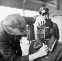 Калибратор красоты: причудливое устройство 1930-х годов для анализа и исправления недостатков лица