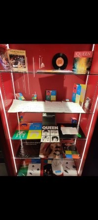 Музей Queen  в швейцарии