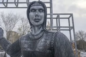 А, Алёнку слабо?