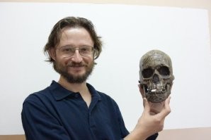 Я так понял, в начале поста о нём речь. Станислав Дробышевский.