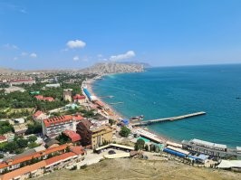 Сейчас в Крыму сижу, вообще без пробок долетел. Судак, если что.