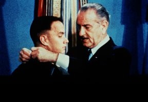 Я тоже знаю одного любителя фотографироваться с президентами