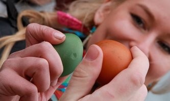 Дед поздравил с Пасхой