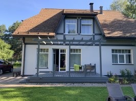 Этим летом тоже поработал на ура , точней от рассвета до заката весь в стружке и краске .Фотка с марта с шашлыком это то что до этого было .