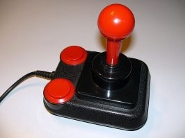 у моих дочек в деЦЦве был такой Lode Runner
и неломаемый джойстик из Ростова
джойстики такого типа выдерживали всё в игровом зале у меня
минута 15 коп, час 9 рублей
эххххх, времена были