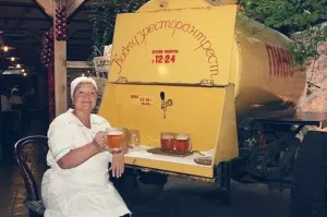 Это какое же самообладание надо иметь, что бы за 12 часов не отхлебнуть пару тройку кружечек!??))))))))))))