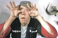 Жалкая копия:


Неповторимый оригинал: