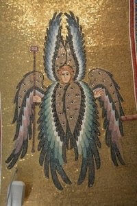 -"Кто еще мог придумать существо с крыльями на голове и кучей глаз на этих крыльях?"-
-например древний еврей Исайя.