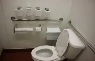 Нинааааа! Бумажку подай!