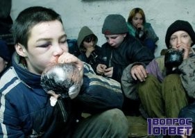 ...или это про такое детство? ну да, таких много было вокруг в 90е...