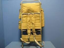 Лучший советский рюкзак с алюминиевым каркасом. "Ермак" назывался. Жуткий дефицит. Все завидовали их обладателям. Естественно те кто в теме. Туристы, альпинисты, спелеологи.