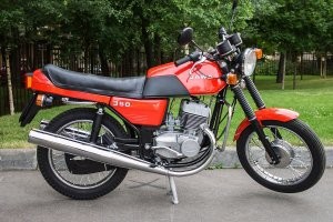 Да что ты говоришь, вот 638 у меня таких 4 штуки было, у пацана хрен пойми что, переходная модель, или самопал разве только.