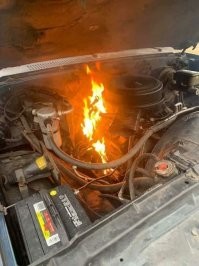 Это лампа check engine на старых моделях.
