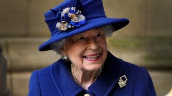 Значит, показалось...