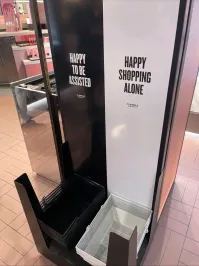 Тут расизмом не попахивает ? Или мне кажется ?